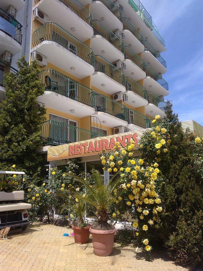 Hotel Yantra ซันนีบีช ภายนอก รูปภาพ