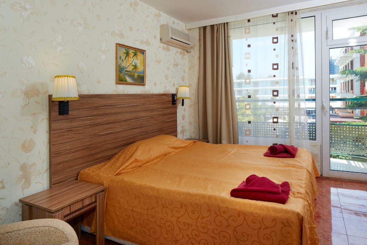 Hotel Yantra ซันนีบีช ภายนอก รูปภาพ