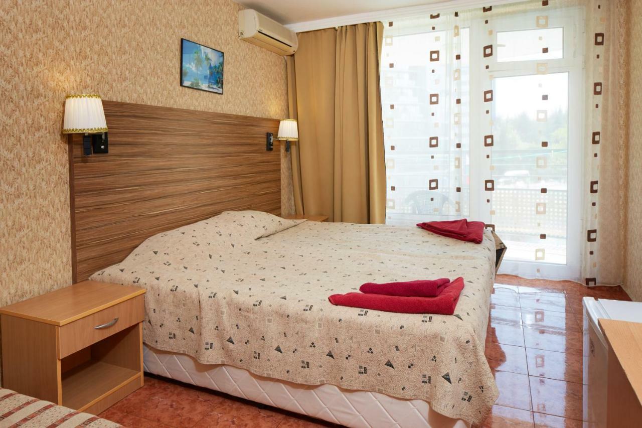 Hotel Yantra ซันนีบีช ภายนอก รูปภาพ
